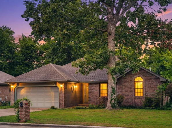 2941 E Belmont Street, Springfield, MO 65802