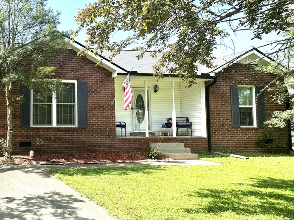 2216 Riverway Dr, Old Hickory, TN 37138