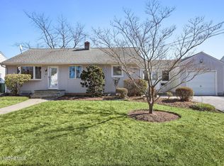 32 Campbell Dr, Eatontown, NJ 07724