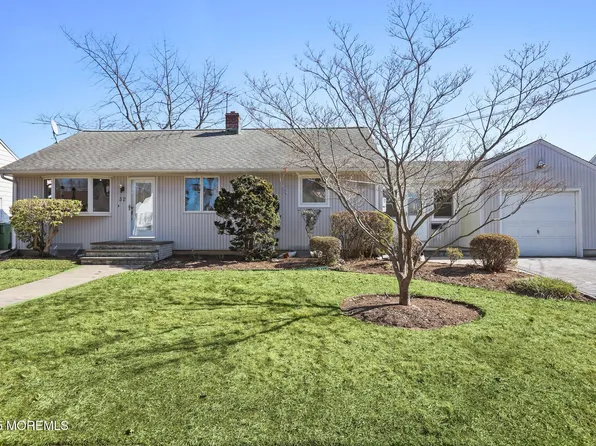 32 Campbell Drive, Eatontown, NJ 07724