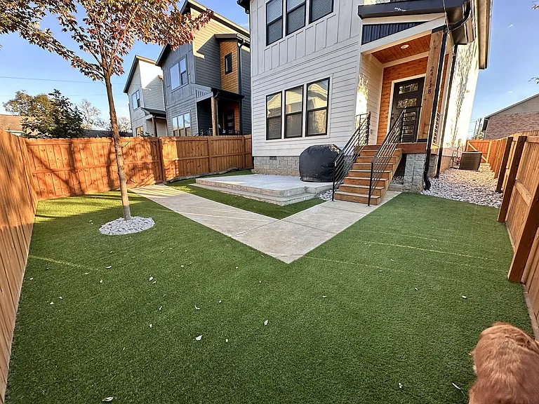 2413B Booker St — Photo 2