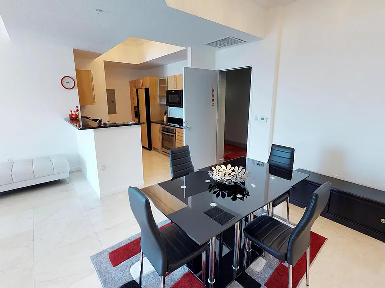 1551 N Flagler Dr #Penthouse L3-L3 — Photo 4