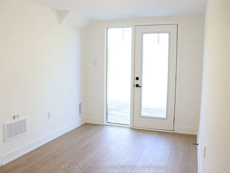 61 Flan Blvd — Photo 8