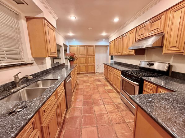 1105 Beverly Garden Dr