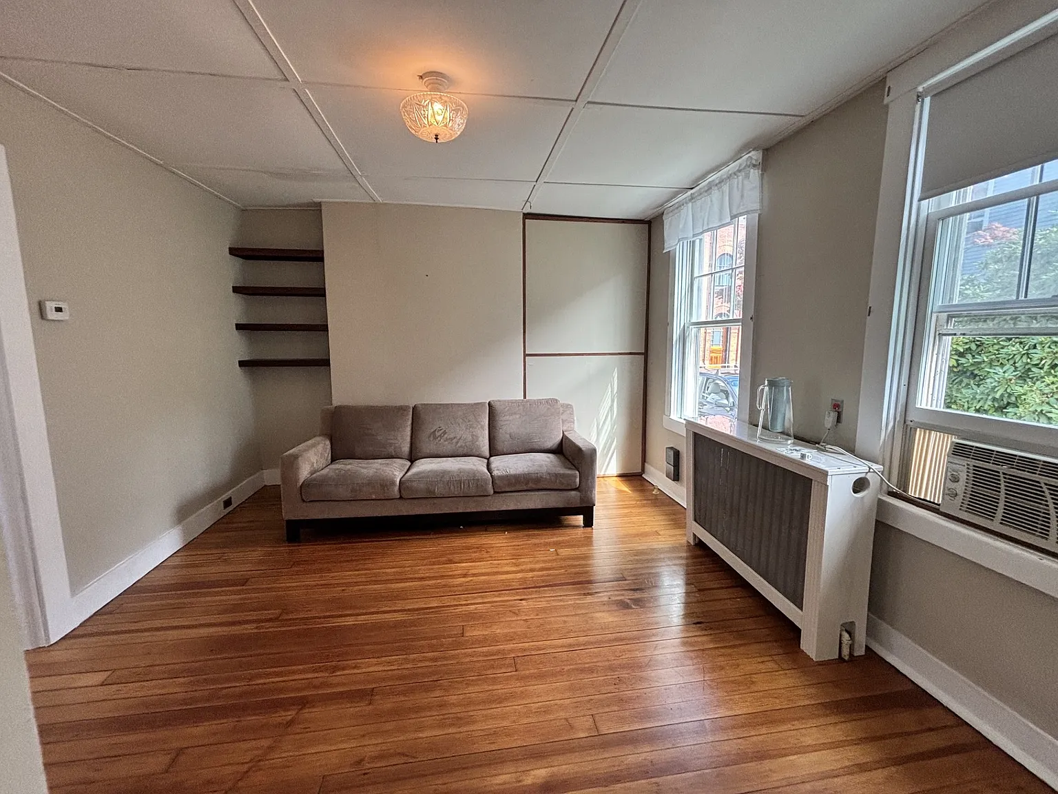 1 bed, 700 sqft, $2,000 — Photo 3