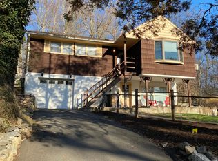 182 Clay Hill Rd, Stamford, CT 06905