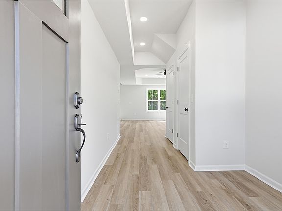 3rd image of 407 Wyatt Rd