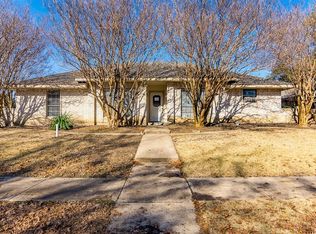 821 Woodhaven Ln, Garland, TX 75040