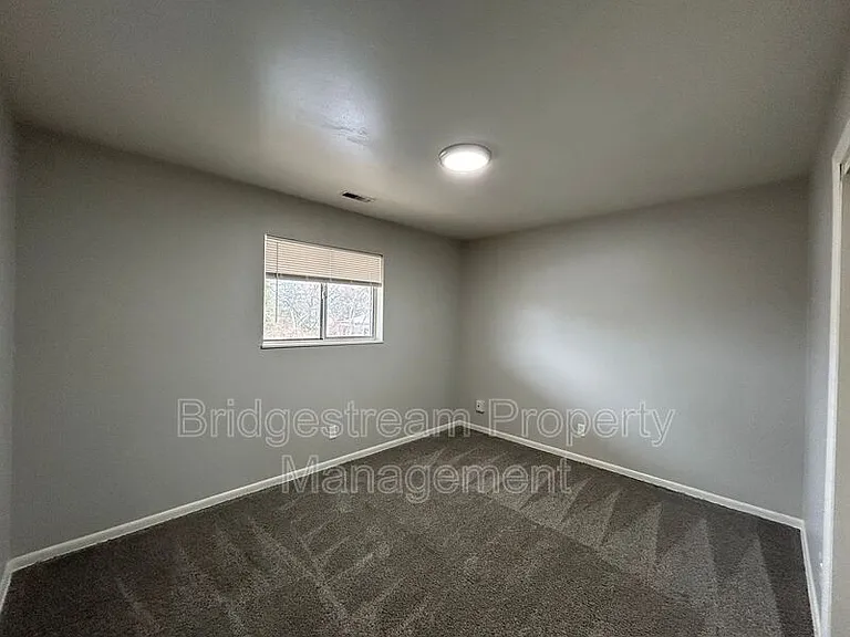 7837 N Main St #6 — Photo 5