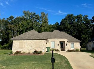 228 Oak Alley Dr, Ruston, LA 71270