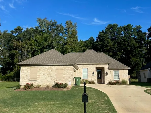 228 Oak Alley Dr, Ruston, LA 71270