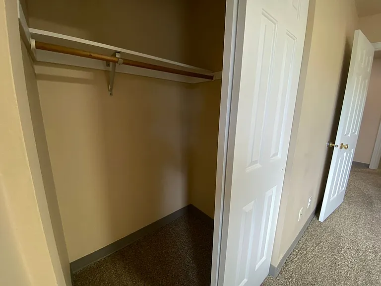 Hummingbird Court — Photo 27