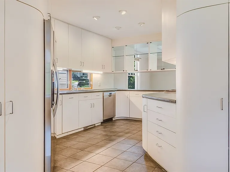 29 Devereaux St — Photo 14