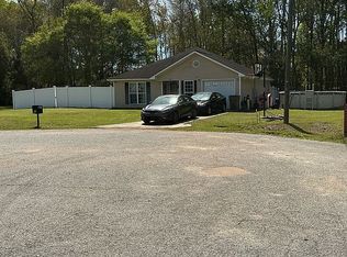 48 W Beaver Ln, Midway, GA 31320