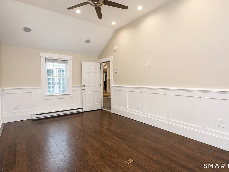 50 Fox Den Rd — Photo 16