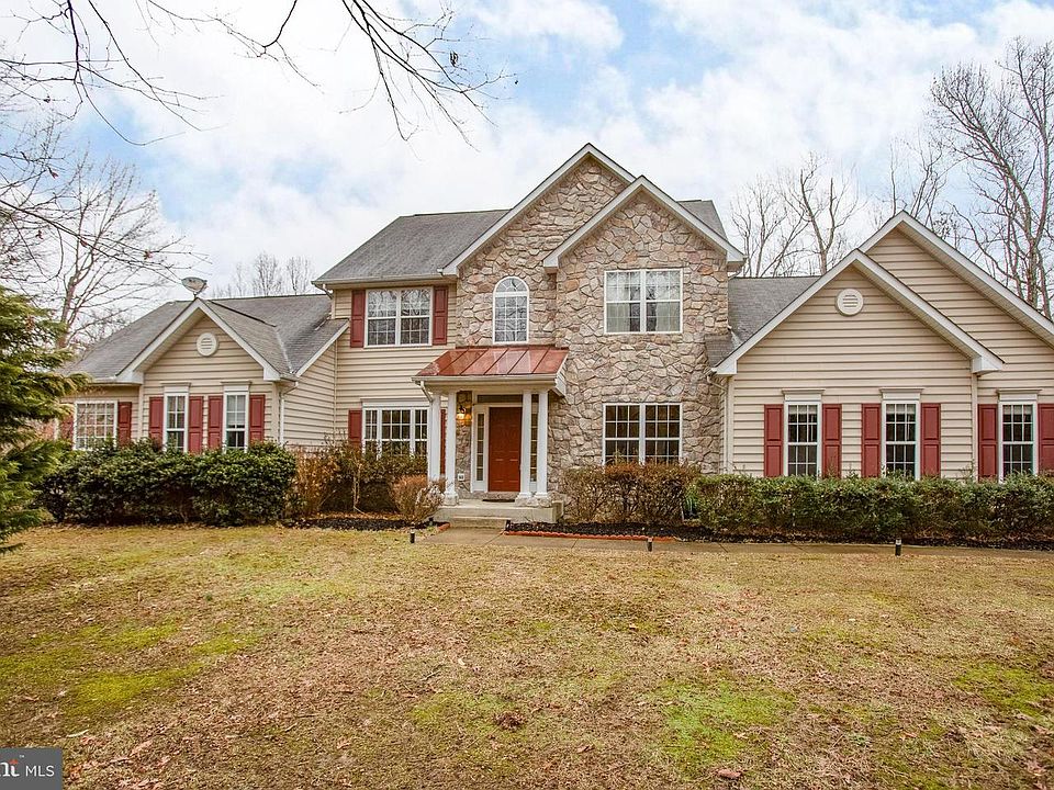 1st image of 160 Summer Breeze Ln