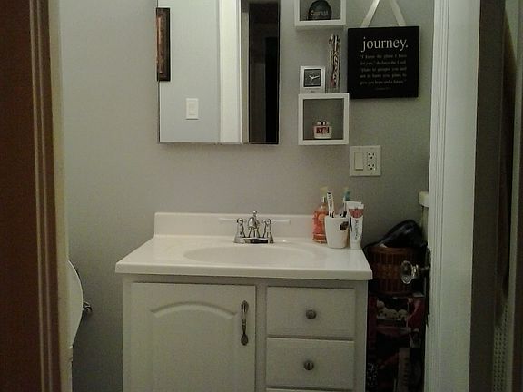 4th image of 218 N Oak Park Ave APT 2Y