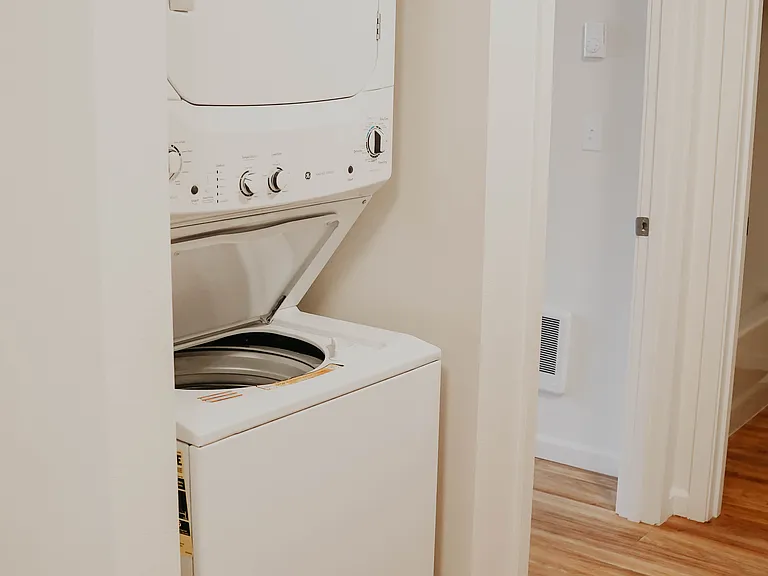 Pacific Rim Apartments — Photo 8