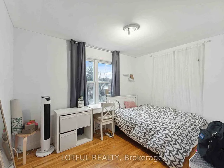 2427 Chasseur Ave #B — Photo 9