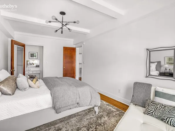 410 West 24th Street image 10 of 17