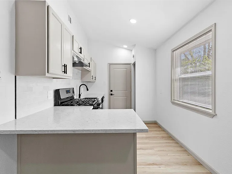 1503 Avenue P #R1 — Photo 3