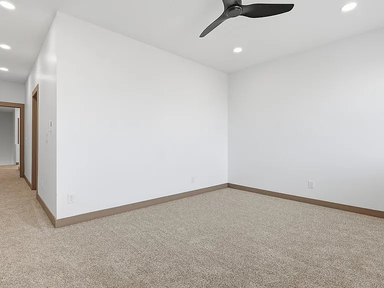 2809 E Trumbull Rd #2 — Photo 23