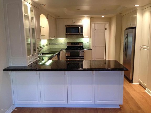 5th image of 263 E Sierra Madre Blvd