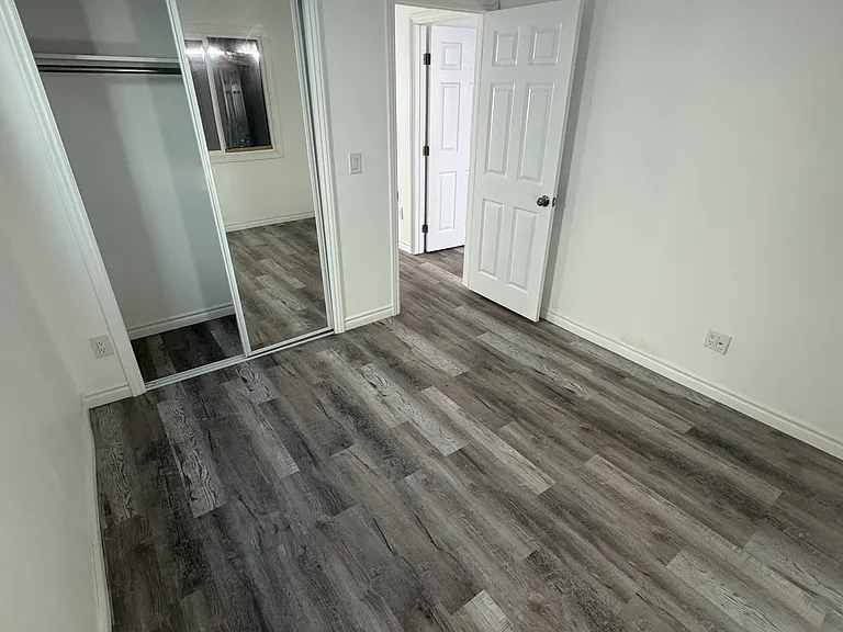 6020 Compton Ave — Photo 1
