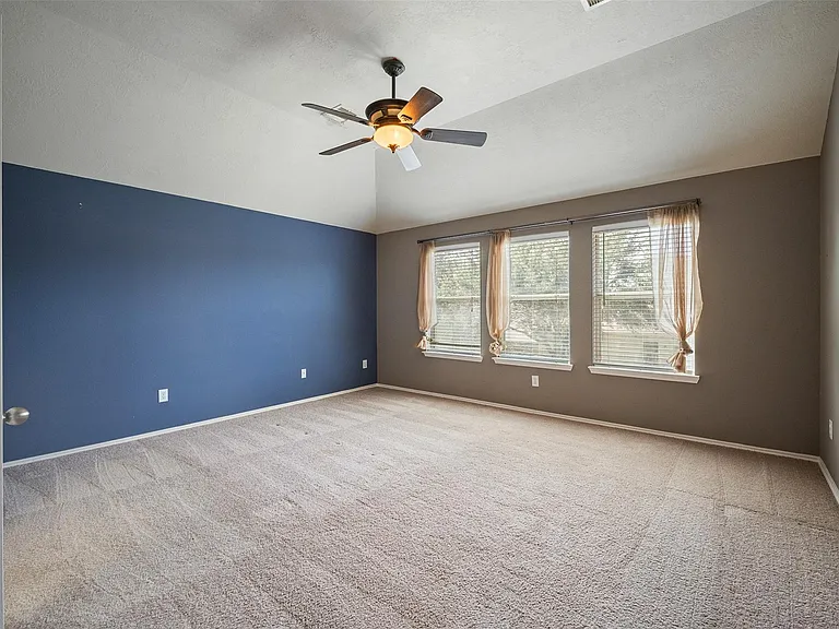 2931 Silver Landing Ln — Photo 26