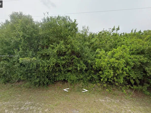 607 Maple Ave N, Lehigh Acres, FL 33972