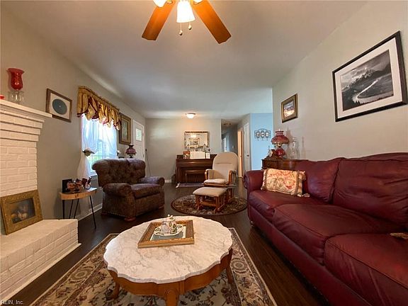 3rd image of 315 Sherwood Dr
