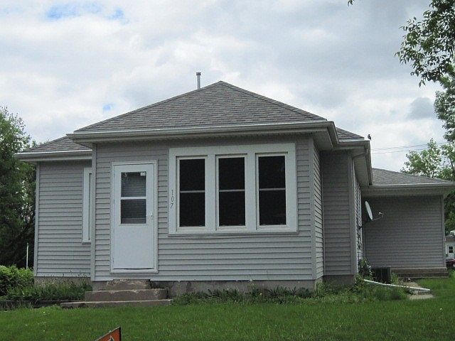 Great Starter Home...2 Plus Bedrooms