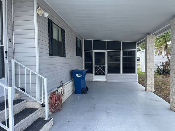 2nd image of 7008 Date Palm Ln