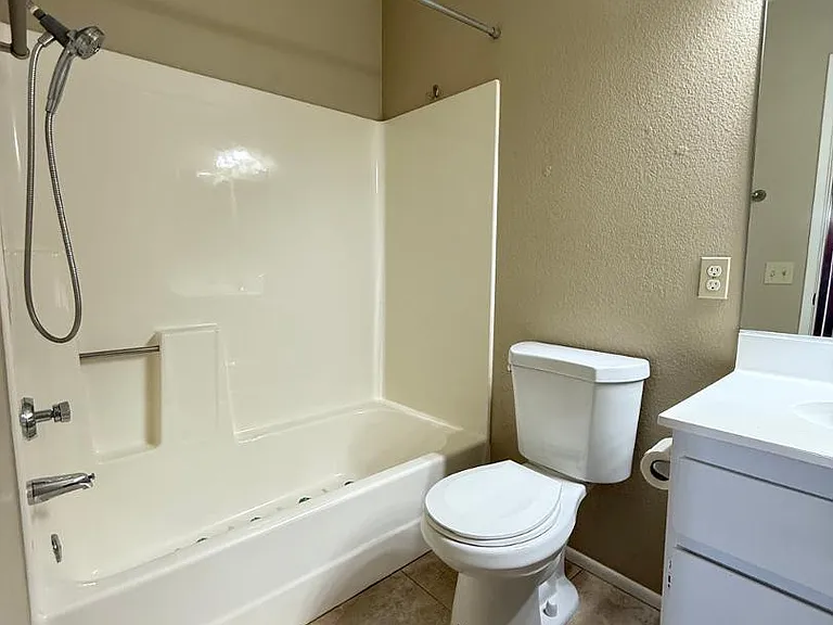 312 W Yukon Dr #2 — Photo 5