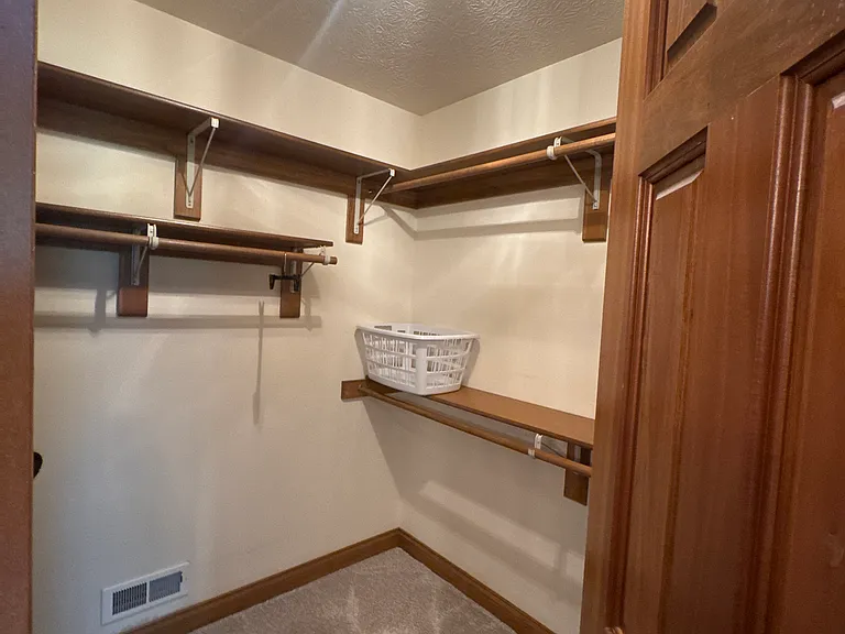 1007 New Harmony Dr — Photo 13