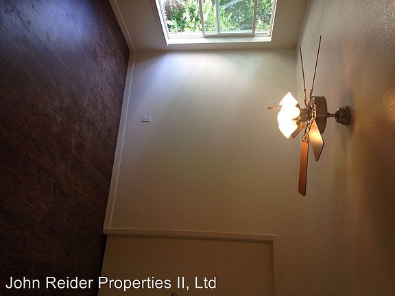 5th image of 403 S Mary Jo Dr #B