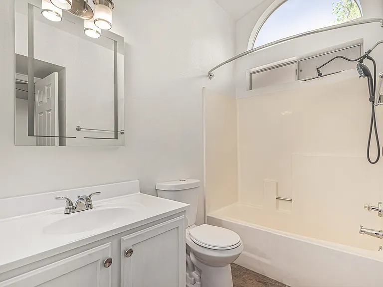 3022 E Michigan Ave — Photo 26