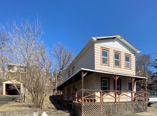 24 Cross St, Hudson, NY 12534