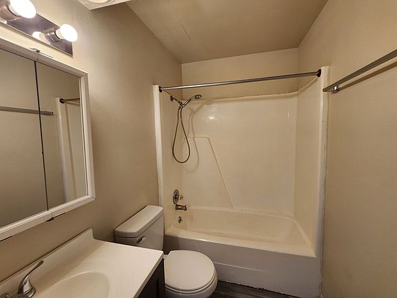 2nd image of 202-212 1/2 W Montgomery St #210-M-015
