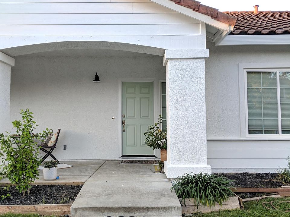 1st image of 817 Atwell Cir