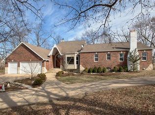 605 Kehrs Mill Rd, Ballwin, MO