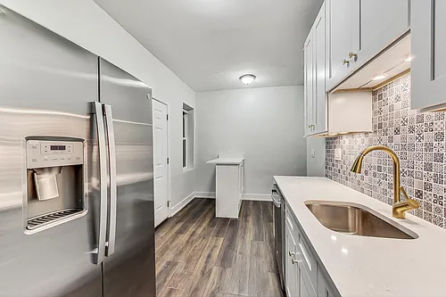 1064 W Granville Ave #12 Photo 1