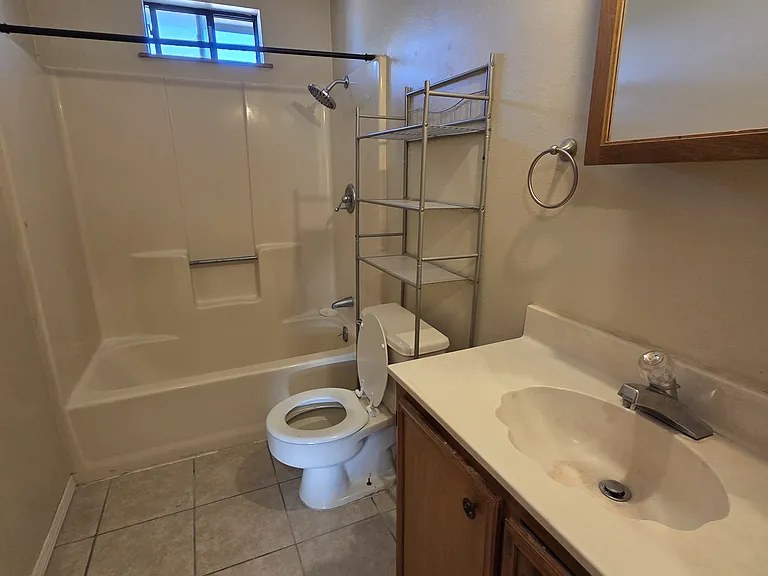 2001 S Avenue I #2 — Photo 9