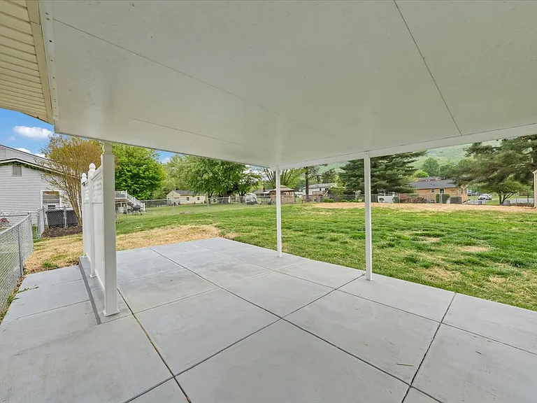 197 Apple Tree Rd — Photo 31