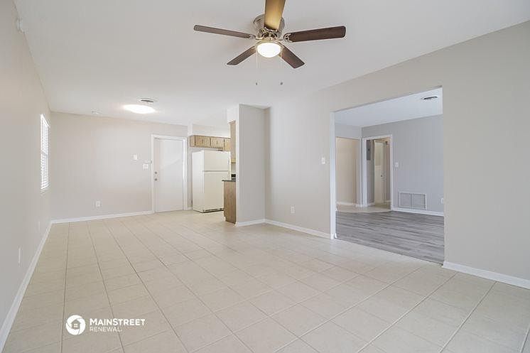 1st image of 382 Bainbridge Ave