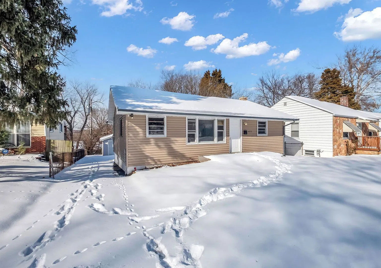 Charming 3-Bedroom, 1-bathroom home — Photo 2