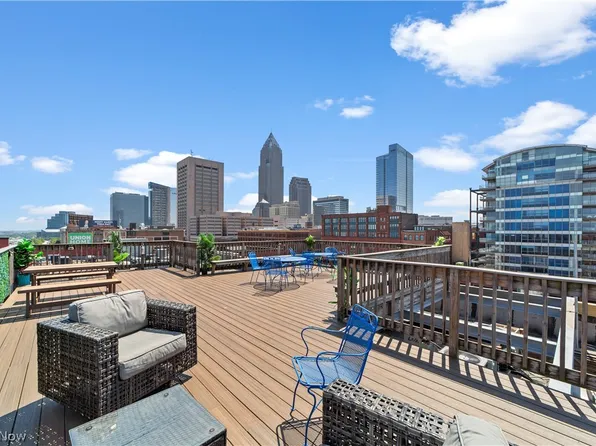 1133 W 9th St APT 405, Cleveland, OH 44113