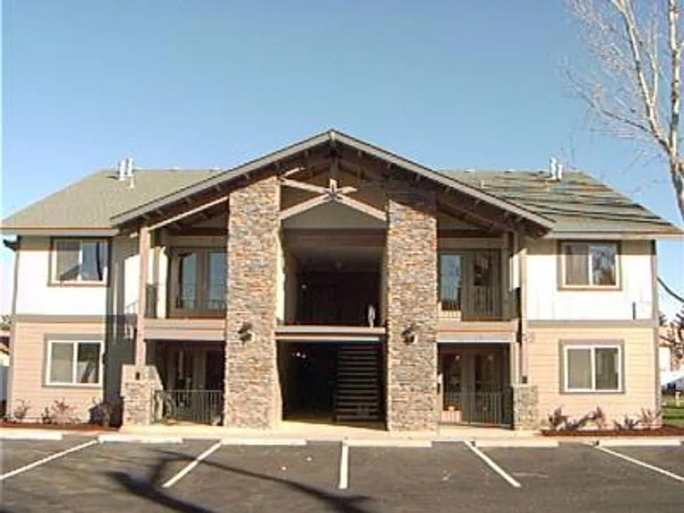 2 Bed/1 Bath in 55+ Independent Living Community — Photo 15