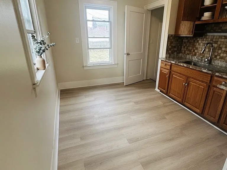 5444 Ternes St — Photo 30