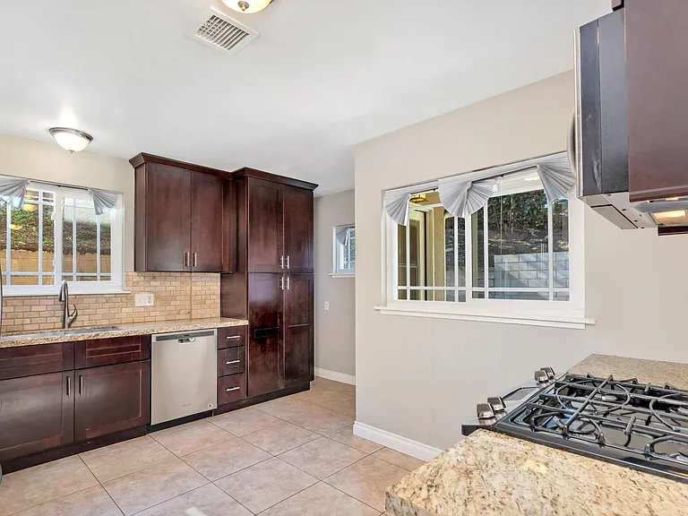 5601 Ostrom Ave — Photo 6